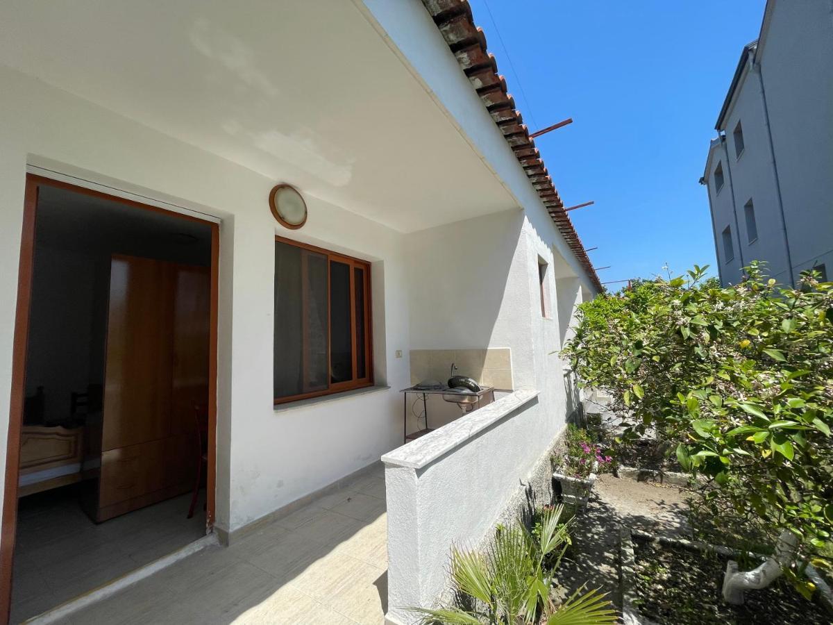 Hotel Vila Cano Durrës Zewnętrze zdjęcie
