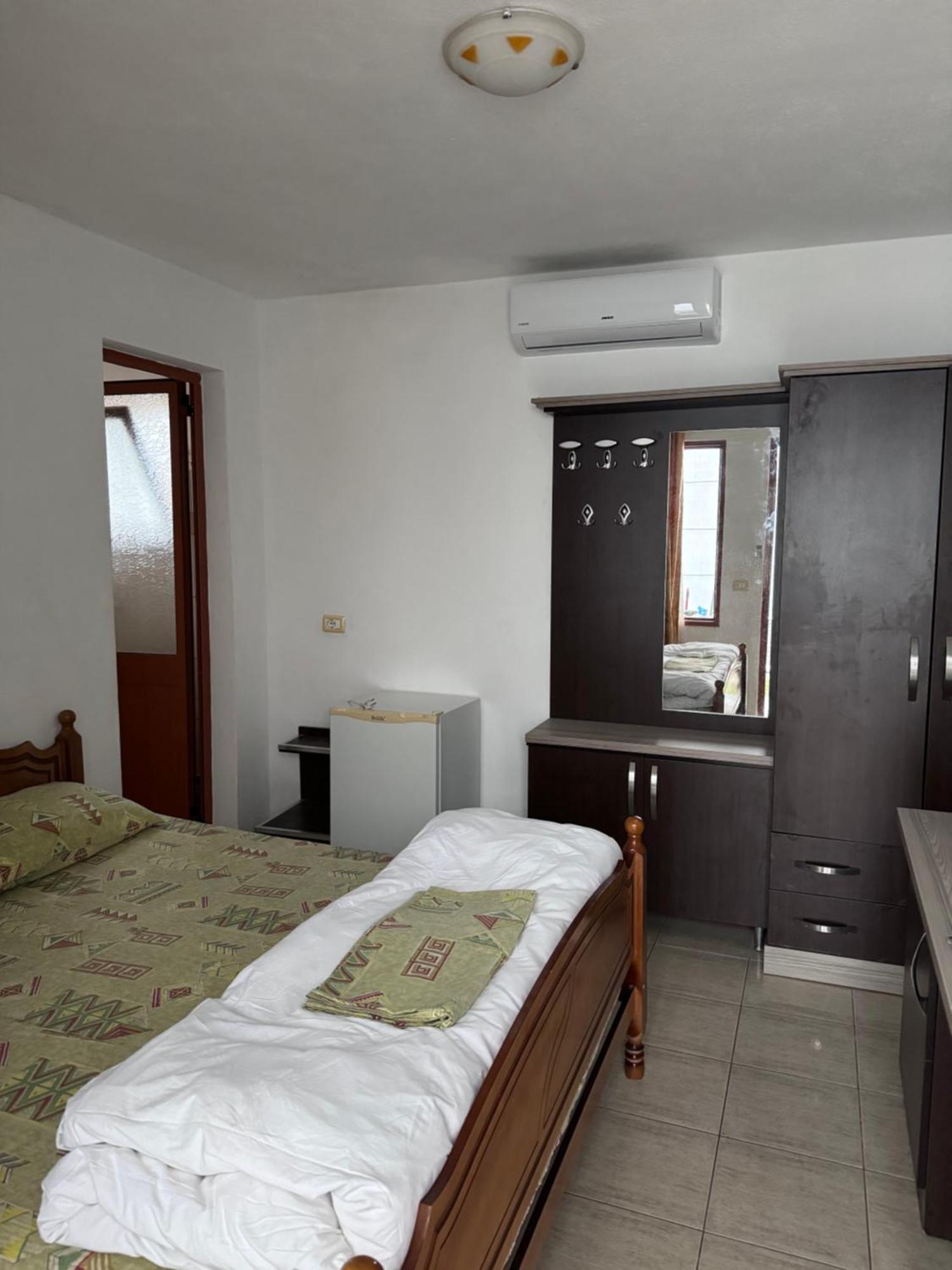 Hotel Vila Cano Durrës Zewnętrze zdjęcie
