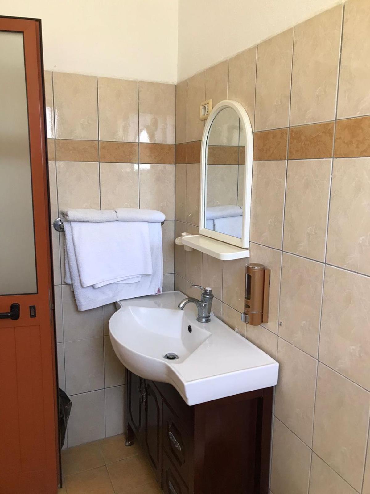Hotel Vila Cano Durrës Zewnętrze zdjęcie