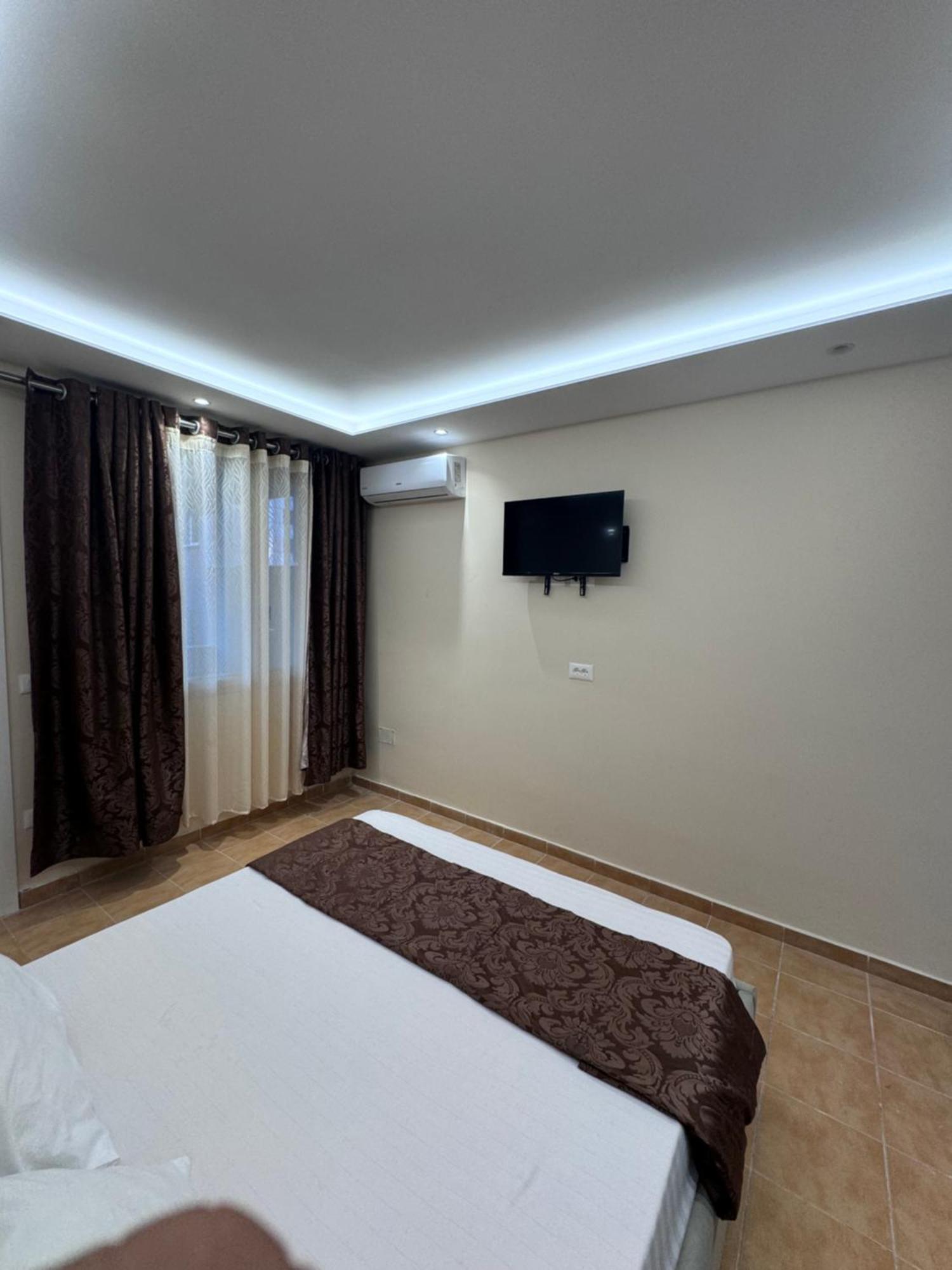 Hotel Vila Cano Durrës Zewnętrze zdjęcie