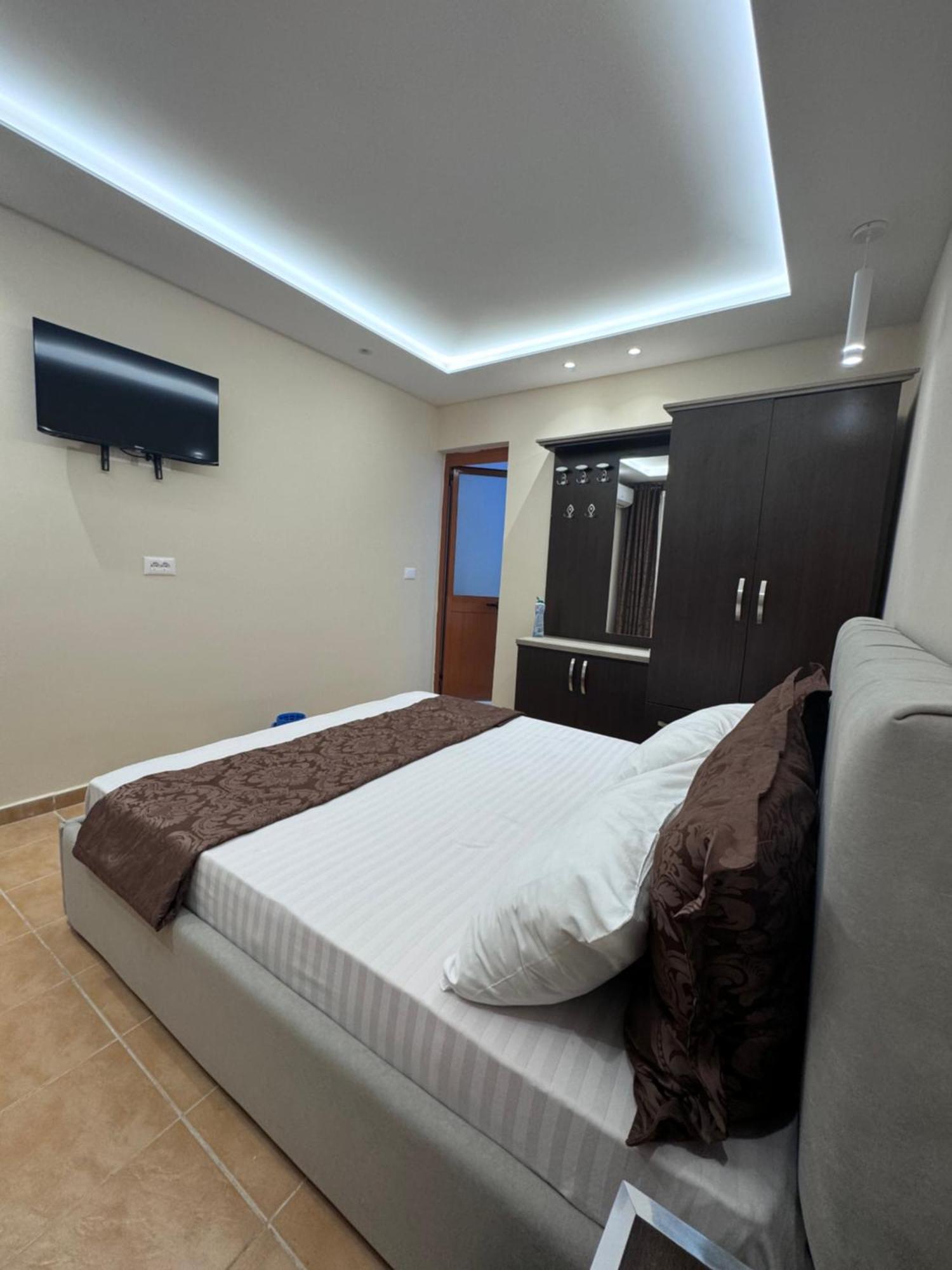 Hotel Vila Cano Durrës Zewnętrze zdjęcie